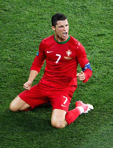 官方：比利时主裁兰布雷希茨执法欧冠热刺vs哥本哈根