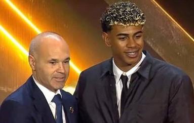 萨索洛vs比萨：马蒂奇、贝拉尔迪首发，恩佐拉、埃贝彻尔出战