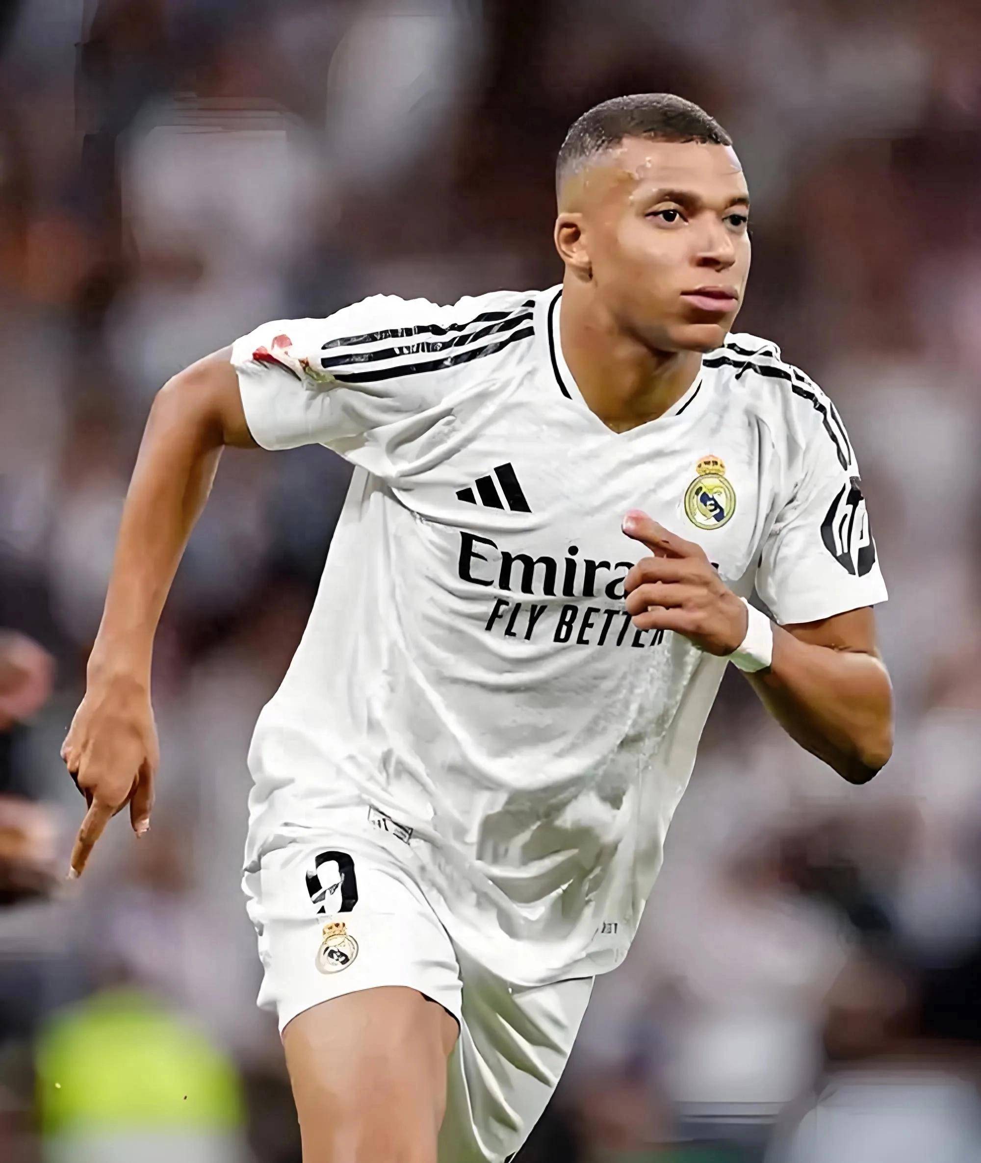 朱利亚诺谈单场最佳：这是我第一个奖杯，被认可让我特别高兴