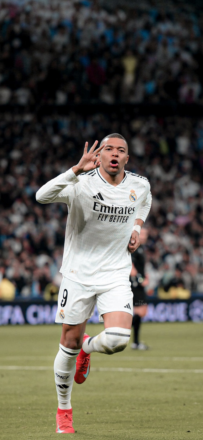 伦敦杀手！格纳布里3次欧冠客战伦敦球队斩7球1助攻