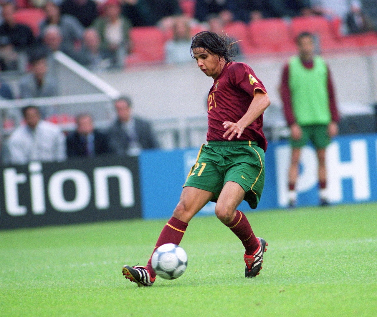 替补球员关键时刻助球队锁定积分