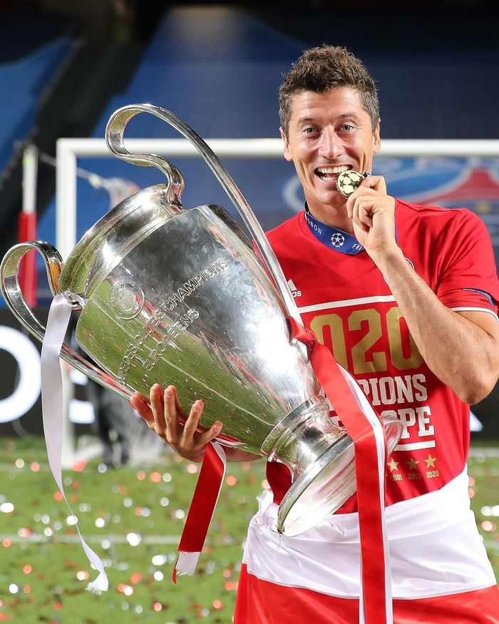 广东男篮33分大胜晋级八强，徐杰23+6胡明轩复出10+3，王洪泽9分