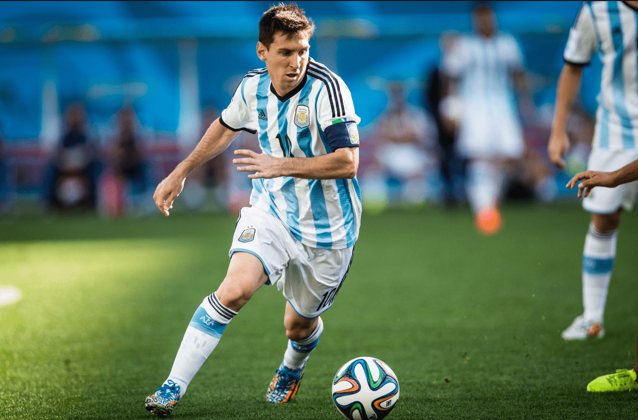 球迷：对方防他像空气一样