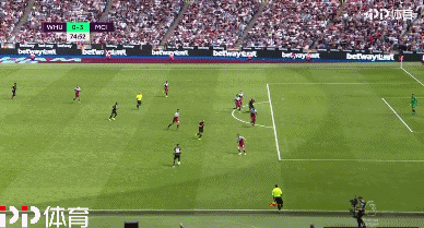 贝恩本场得到37分，并列NBA杯淘汰赛历史第三高分