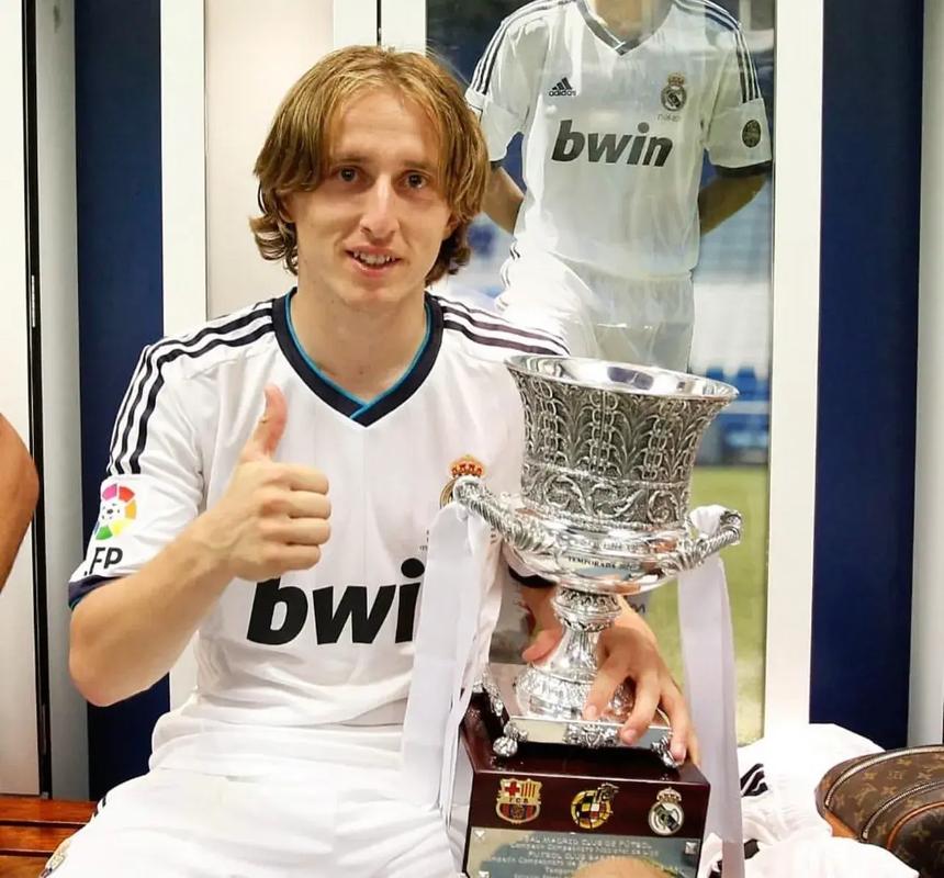 梅西当选美职联年度MVP，29球19助攻助迈阿密国际首夺总冠军