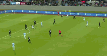 米体：泽林斯基出现轻微肌肉问题，可能不会出战比萨