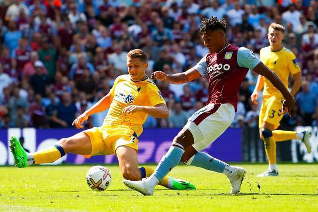 大连球迷给李昂留言寻求“信号”和“定心丸”，李昂点赞了