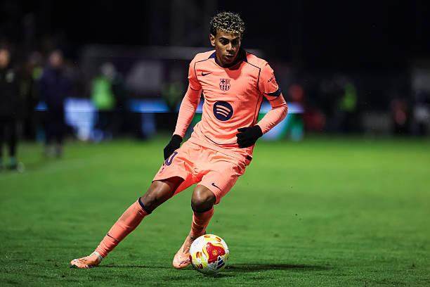 禁区内头球补射破门，毕津浩收获大连英博生涯首球